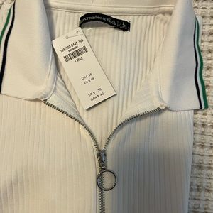 Short sleeve half zip zip golf shirt from Abercrombie and Fitch size large